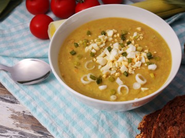 Käse-Lauch-Suppe mit Hackfleisch