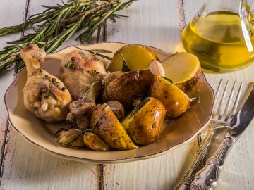 Knoblauchhähnchen mit Rosmarinkartoffeln